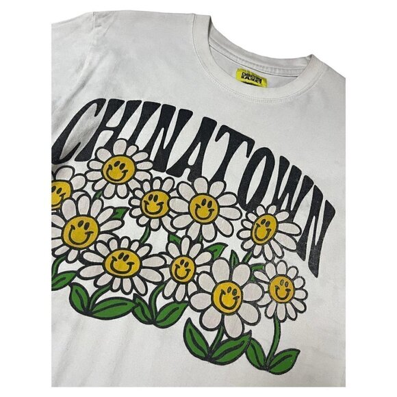 Chinatown Market SMILEY ORIGINALS Sunflower Happy Face Designer Streetwear Tee - Picture 2 of 5